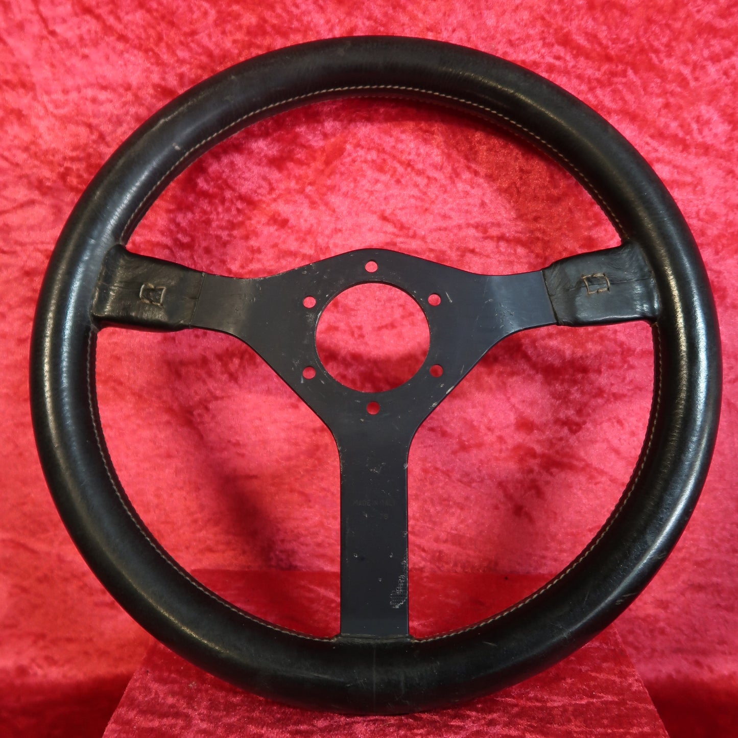 MOMO Cavallino Ferrari 350mm