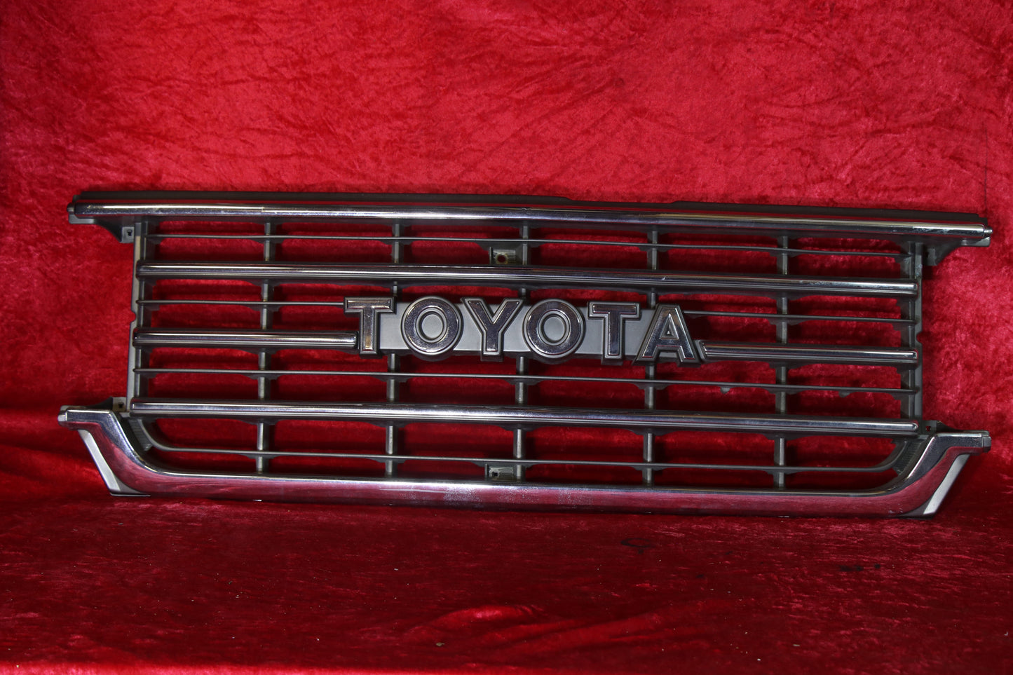 HJ61 LAND CRUISER GRILL AND HEAD LIGHT SURROUND'S