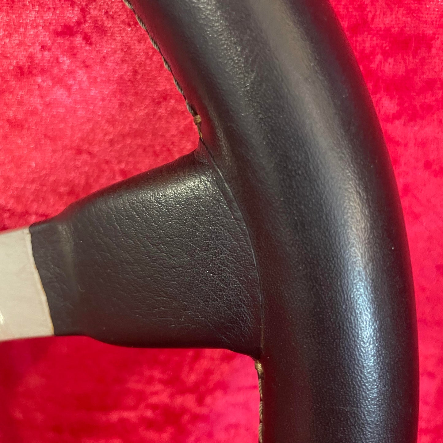 MOMO Cavallino 350mm